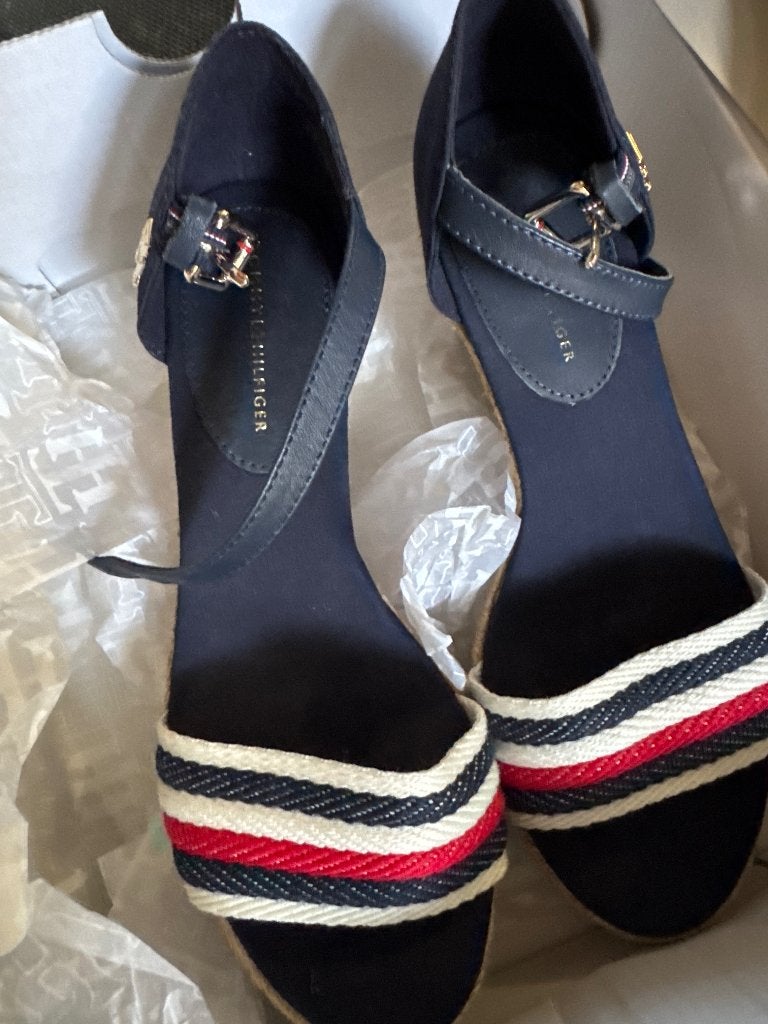 Tommy Hilfiger Espadrille Sandaaltjes met Keilhak / Wedges, Kleding | Dames, Ophalen of Verzenden, Zo goed als nieuw, Sandalen of Muiltjes
