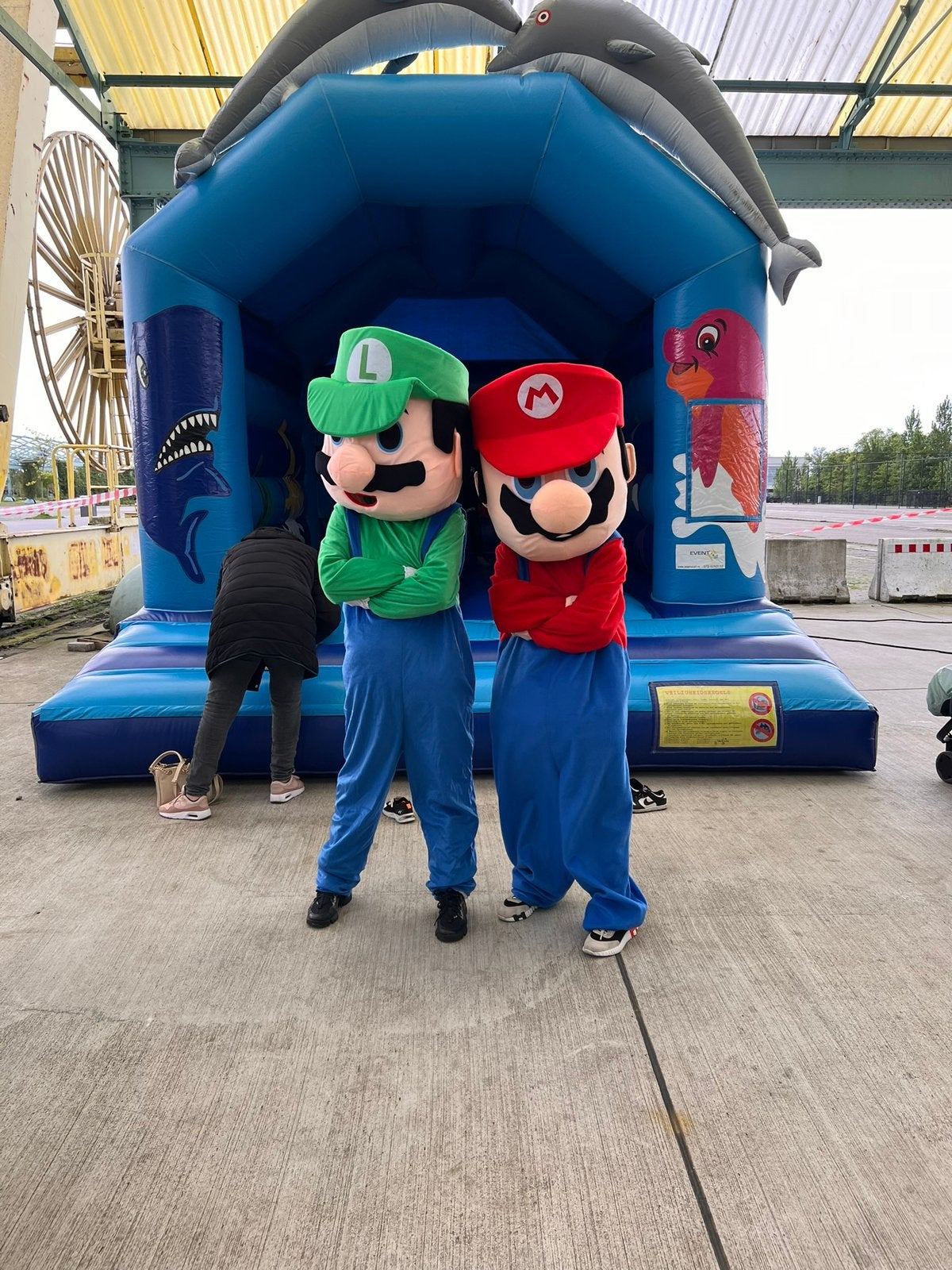 Mario of (en) Luigi mascotte incl acteur op jouw feestje!, Ophalen, Zo goed als nieuw, Verjaardag