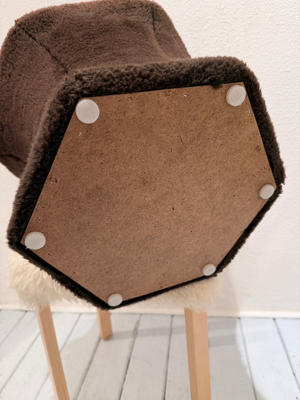 Vintage 70s Mushroom Stool – Chocolate Teddy, Huis en Inrichting, Vintage, Overige materialen, Vintage, Vintage