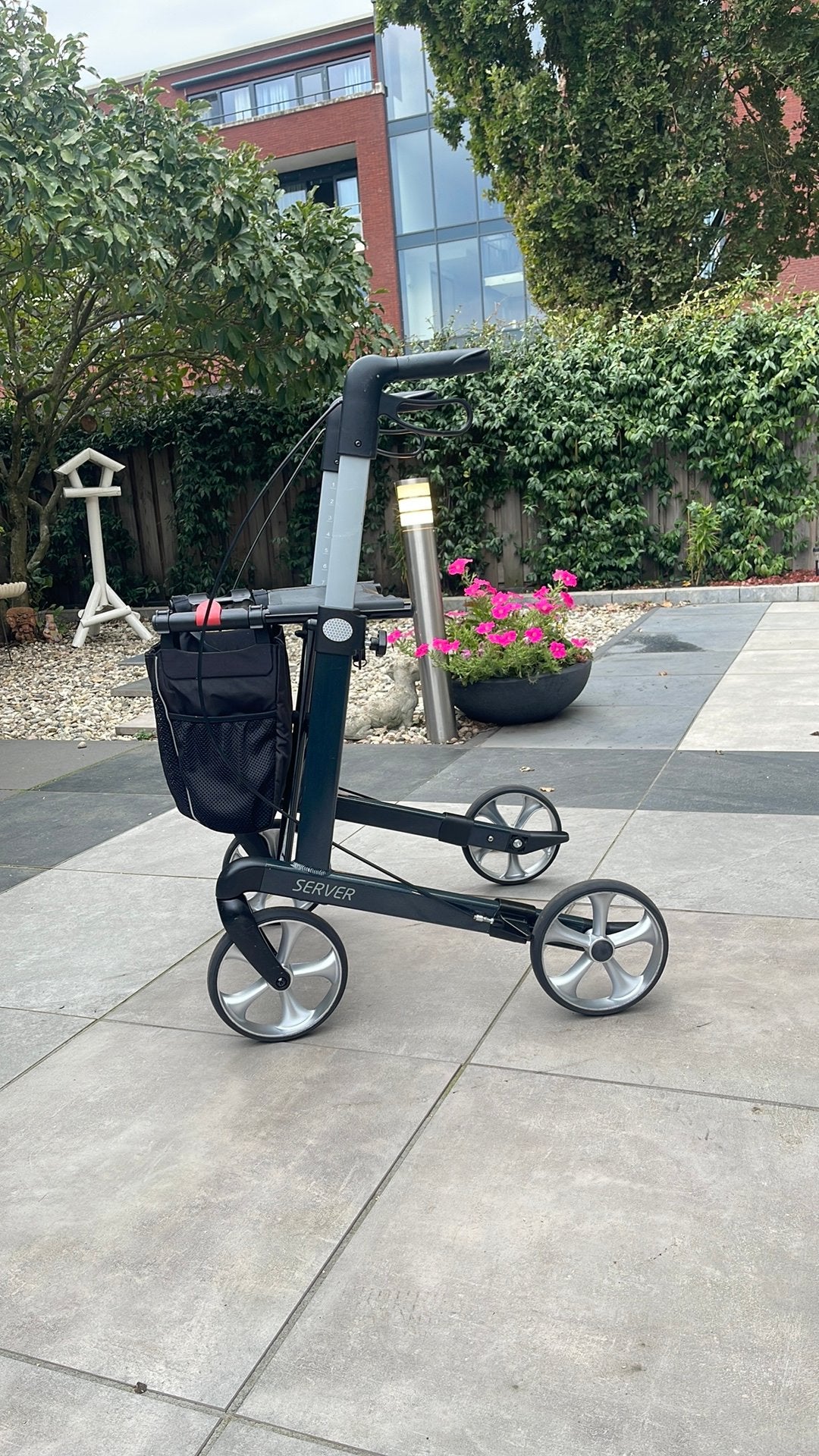 Rehasense Server lichtgewicht rollator, zo goed als nieuw!, Ophalen, Lichtgewicht, Zo goed als nieuw