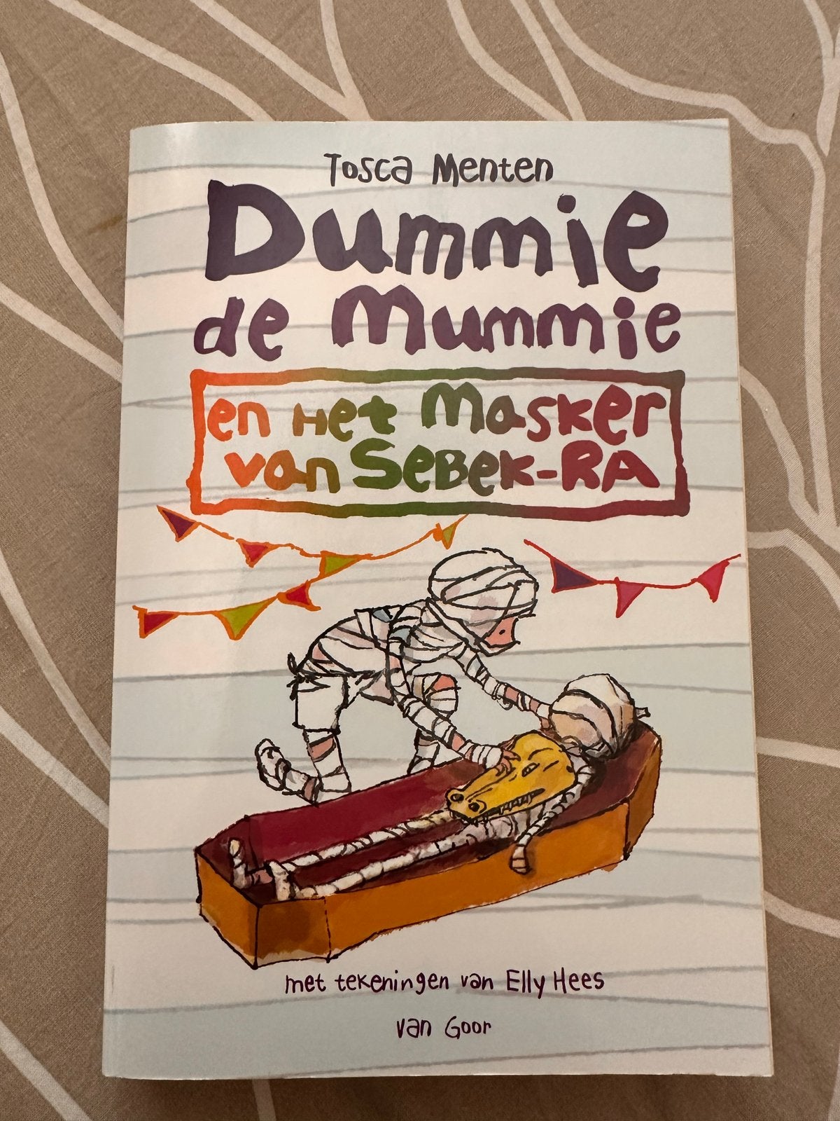Dummie de Mummie en het Masker van Sebek-RA - Tosca Menten, Ophalen of Verzenden, Gelezen, Fictie