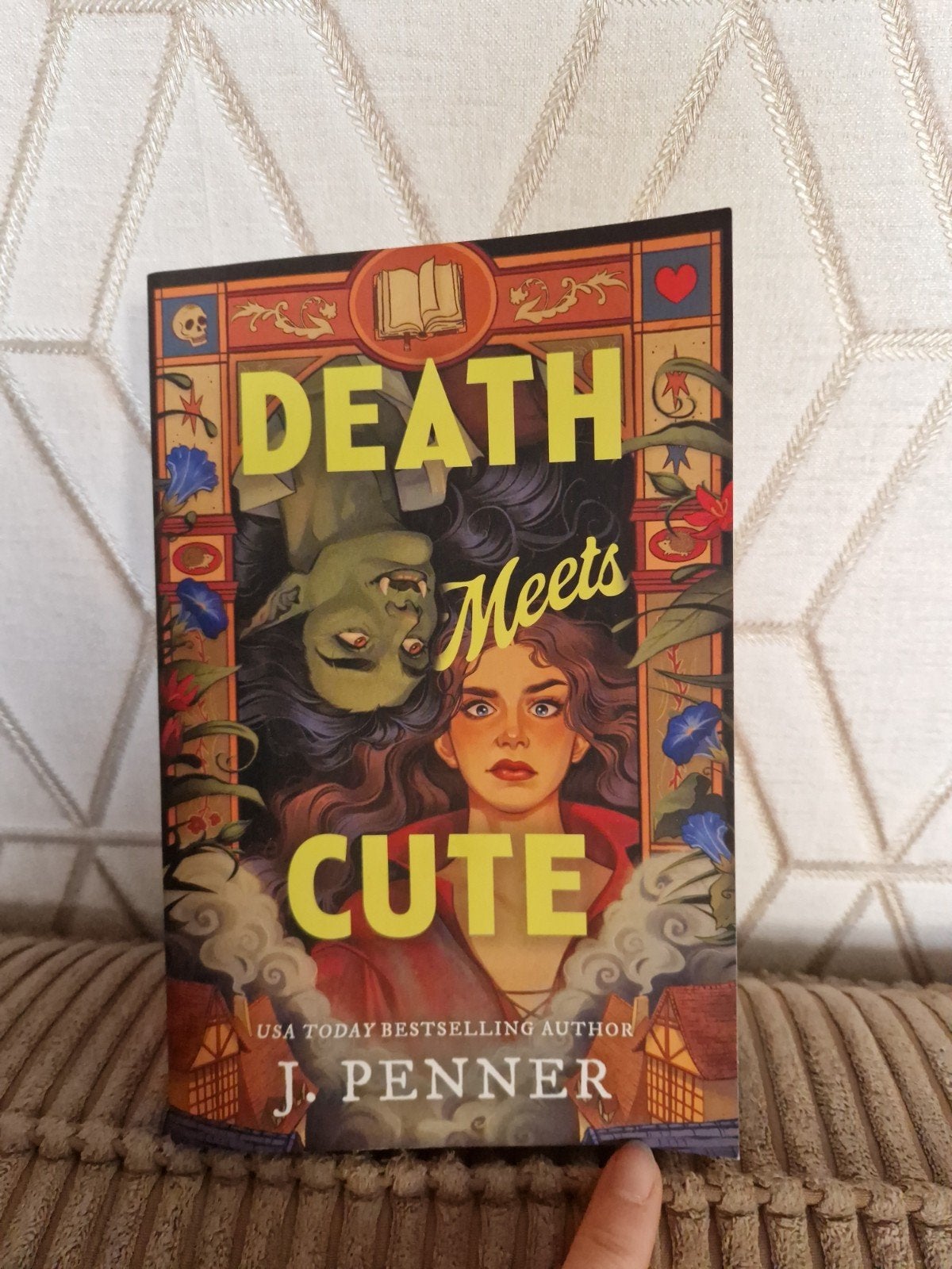 Death meets cute, Ophalen of Verzenden, Zo goed als nieuw, J. Penner