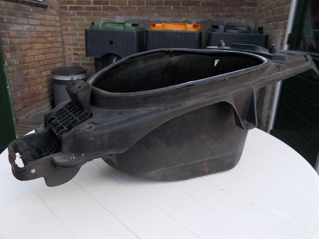 aprilia helmbak SR 50 type RL, Ophalen, Gebruikt, Aprilia