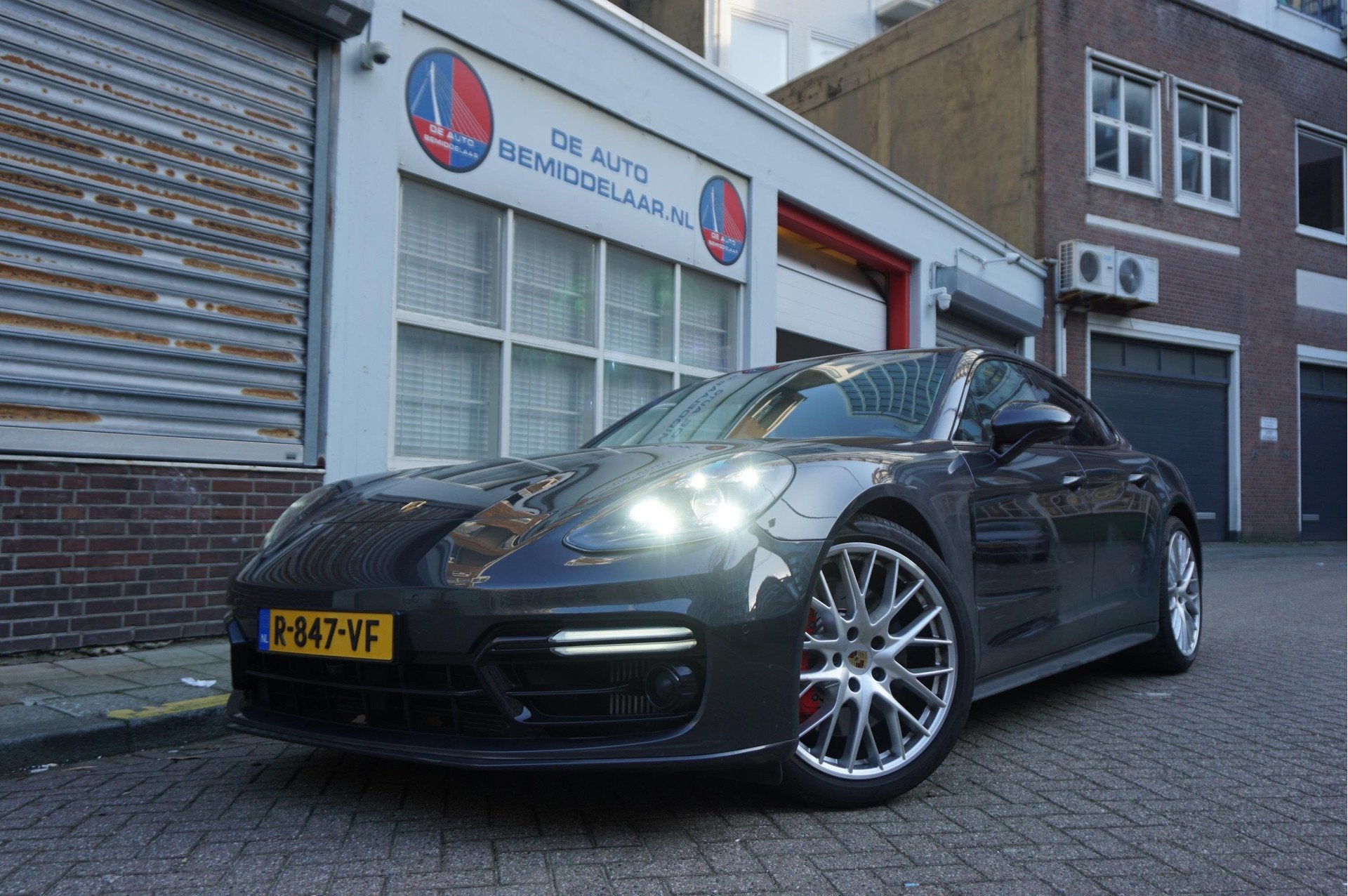 Porsche Panamera 4.0 GTS V8 BiTurbo | Sport Chrono | Luchtve, Auto's, Automaat, Dealer onderhouden, 4 stoelen, Bedrijf