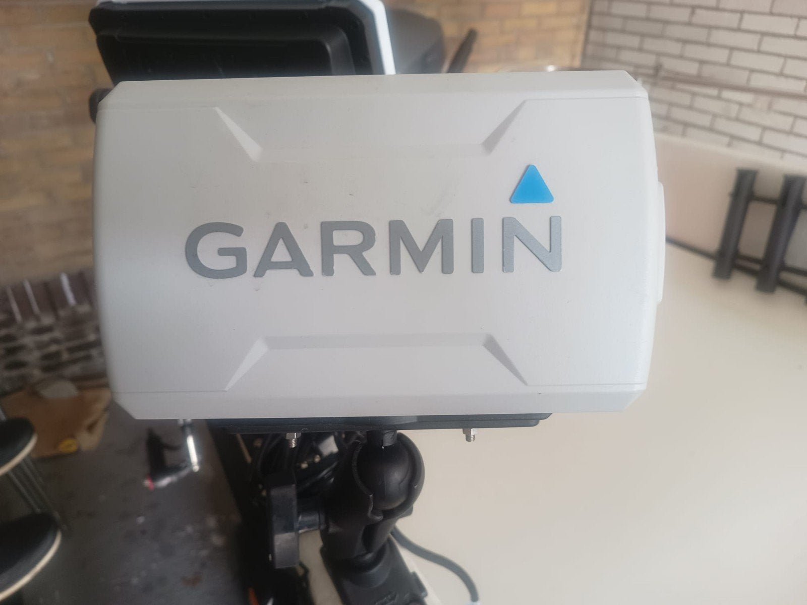 Garmin Striker Vivid 7sv met GT52HW-TM transducer, Watersport en Boten, Navigatiemiddelen en Scheepselektronica, Ophalen, Zo goed als nieuw
