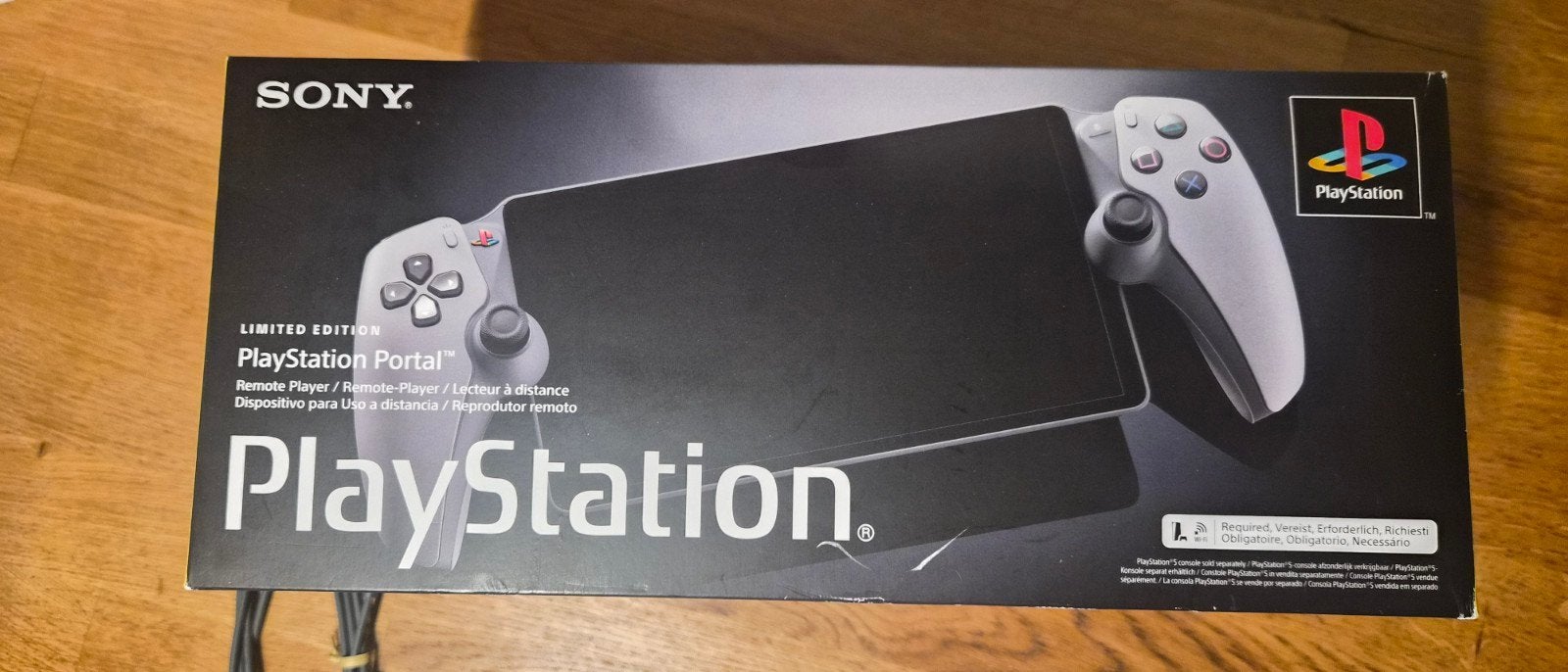 Foto 2 van playstation portal 30th anniversary