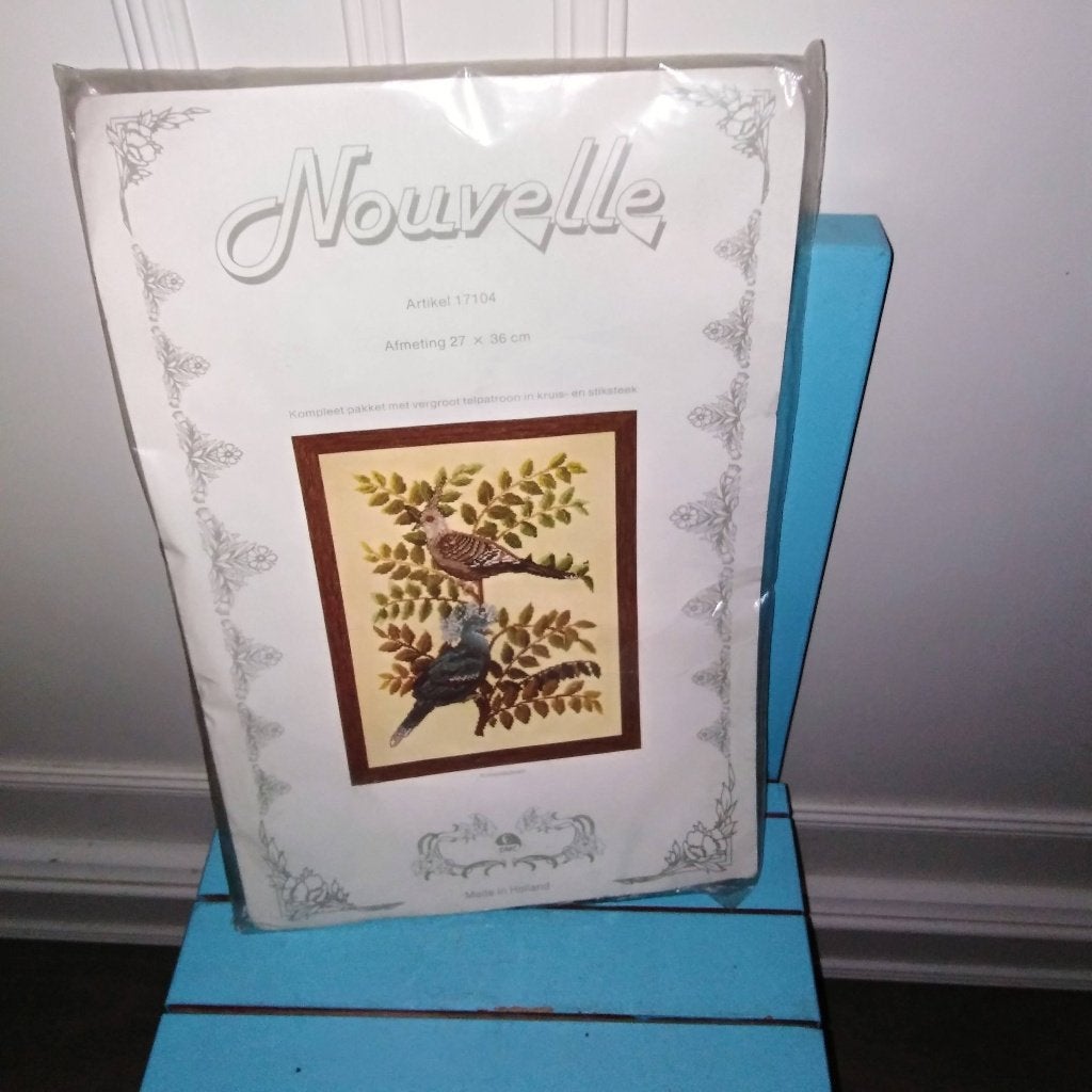 Nouvelle borduurpakket met afbeelding vogels kroonduiven., Ophalen, Gebruikt, Handborduren, Borduurpakket
