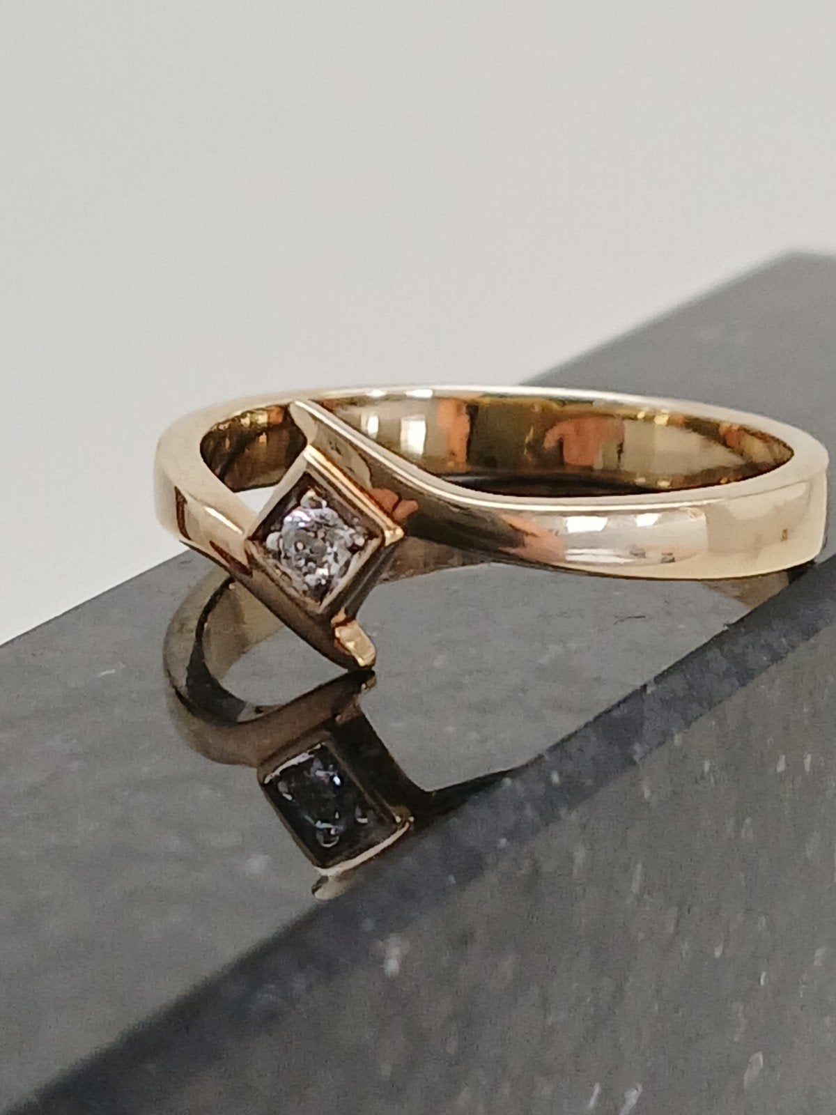 Vergulde Zilveren Ring met Zirconia - Maat 17.4, Ophalen of Verzenden, Zo goed als nieuw, 17 tot 18, Met edelsteen