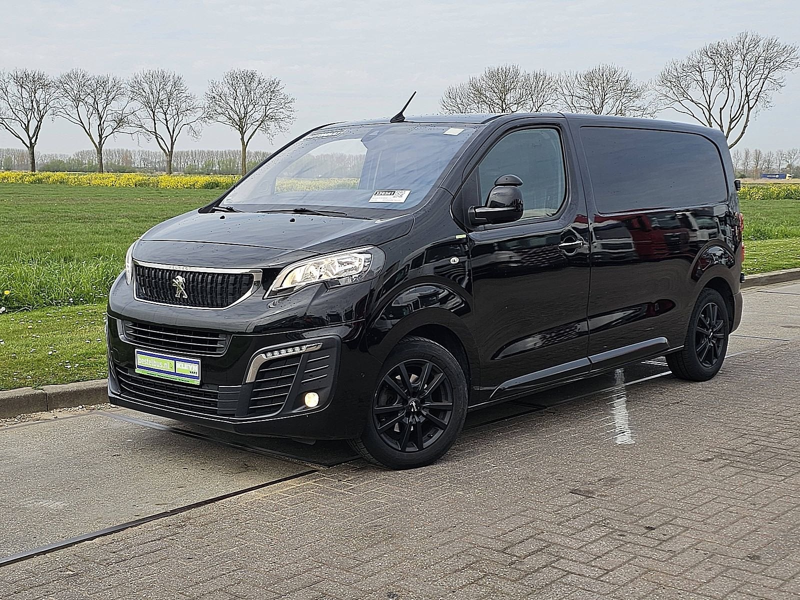 PEUGEOT EXPERT 2.0 l2 177pk automaat!, Automaat, Gebruikt, Zwart, Bedrijf