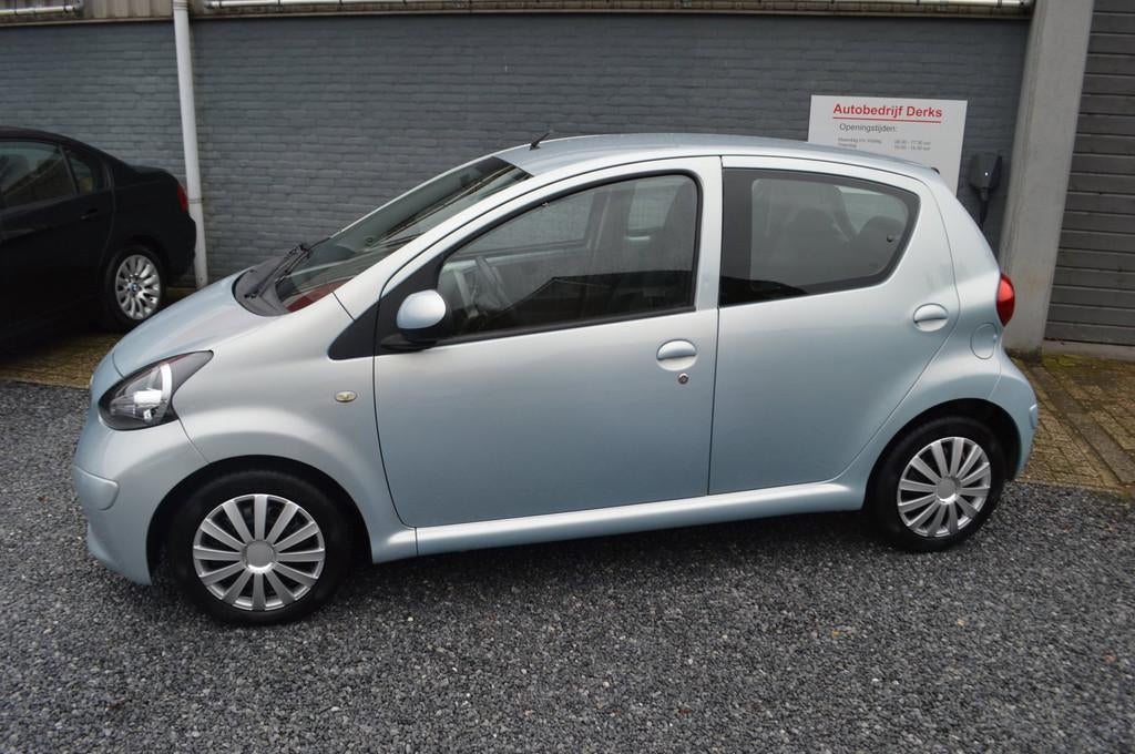 Toyota Aygo 1.0-12V + Airco Stuurbekrachtiging 5Drs Jaar Gar, Voorwielaandrijving, Stof, Gebruikt, Origineel Nederlands