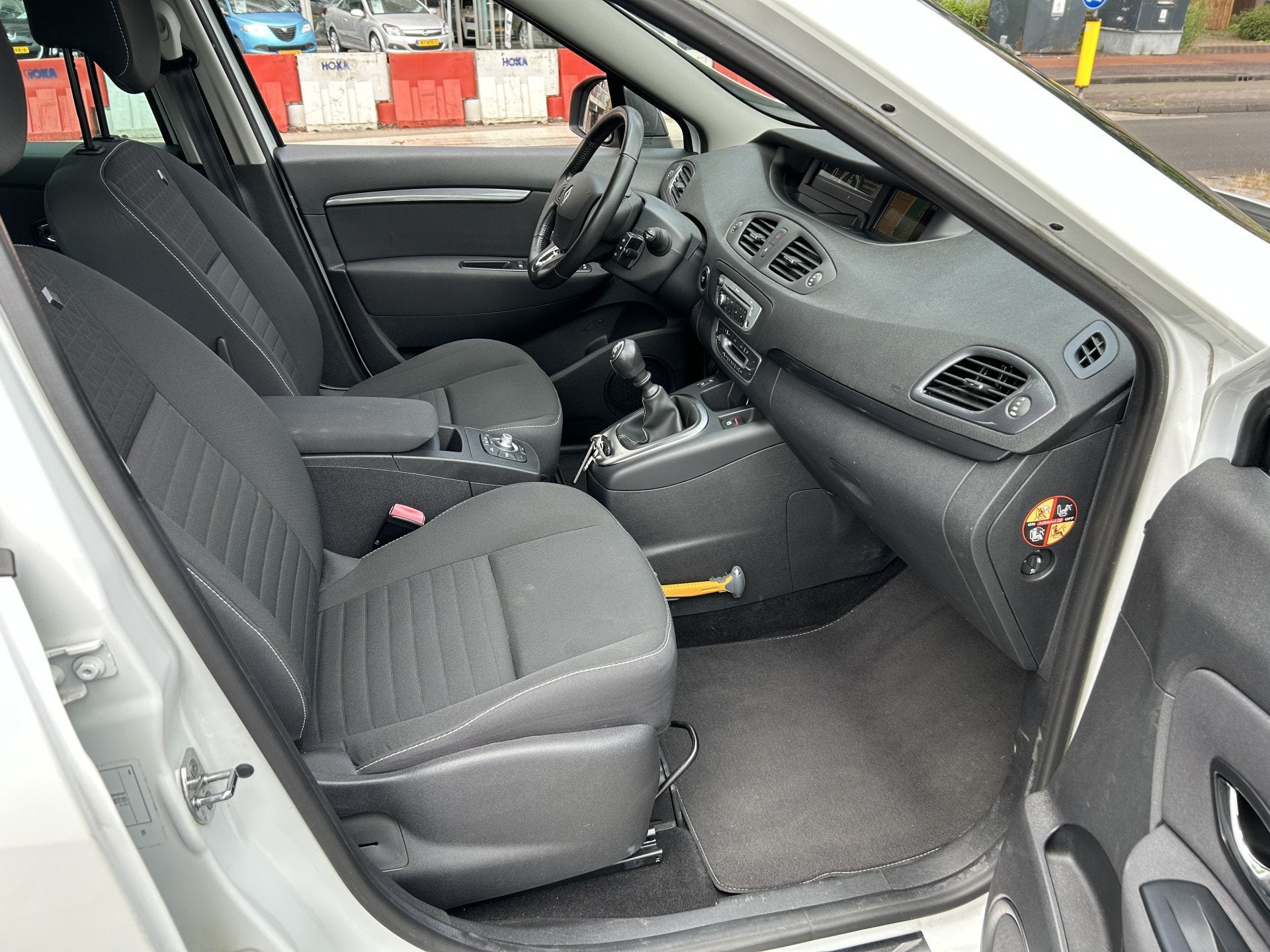 Renault Grand Scénic 1.2 TCe Limited Airco/ECC Navi Cruise, Voorwielaandrijving, Gebruikt, 4 cilinders, Wit