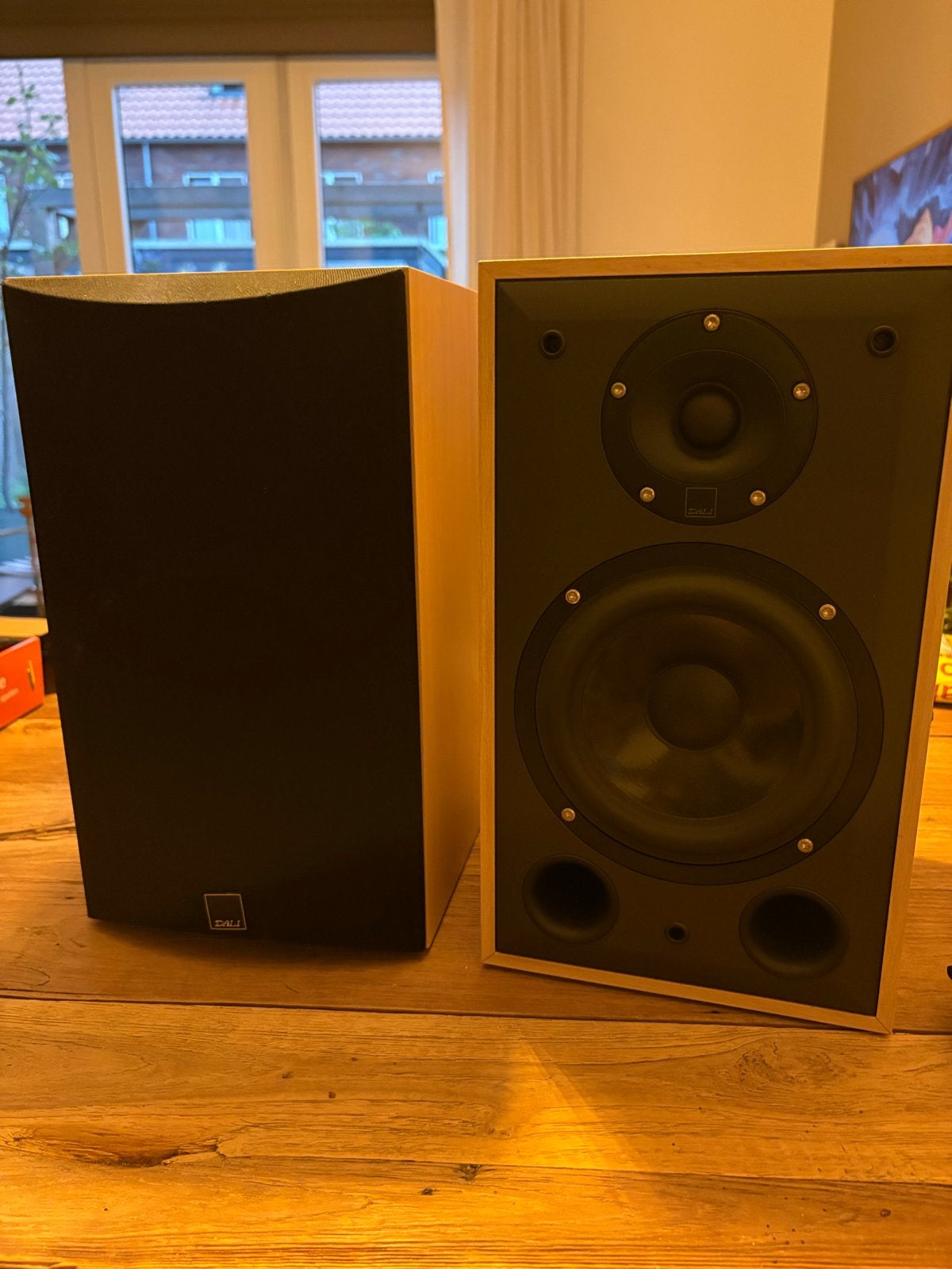 Dali Blue 2002 Boekenplank Luidsprekers - Made in Denmark, Ophalen, Gebruikt, 60 tot 120 watt, Basreflex