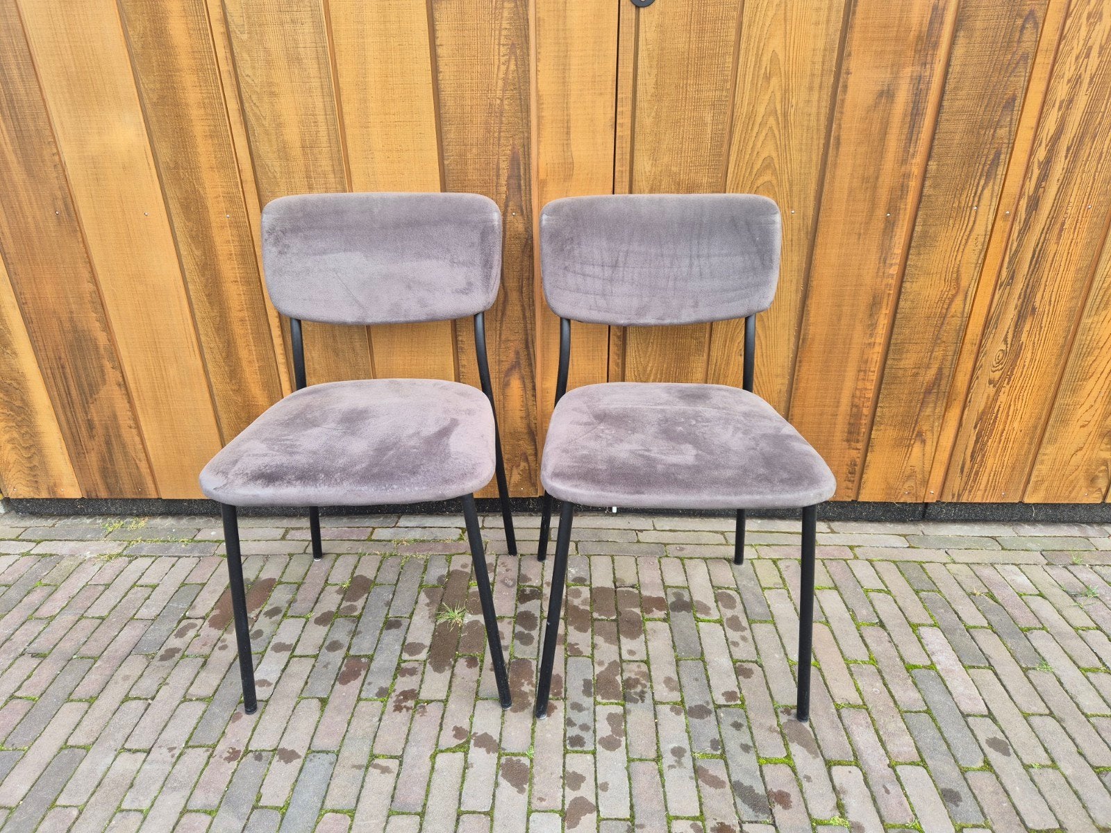 Set van 2 grijze fluwelen stoelen - Gebruikt, Ophalen, Gebruikt, Twee, Modern, Industrieel