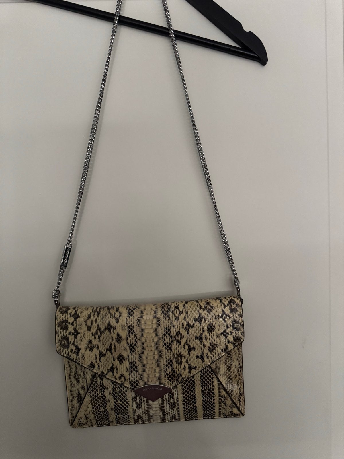 Michael Kors Slangenprint Clutch/Schoudertas, Ophalen of Verzenden, Zo goed als nieuw, Beige, Avondtasje