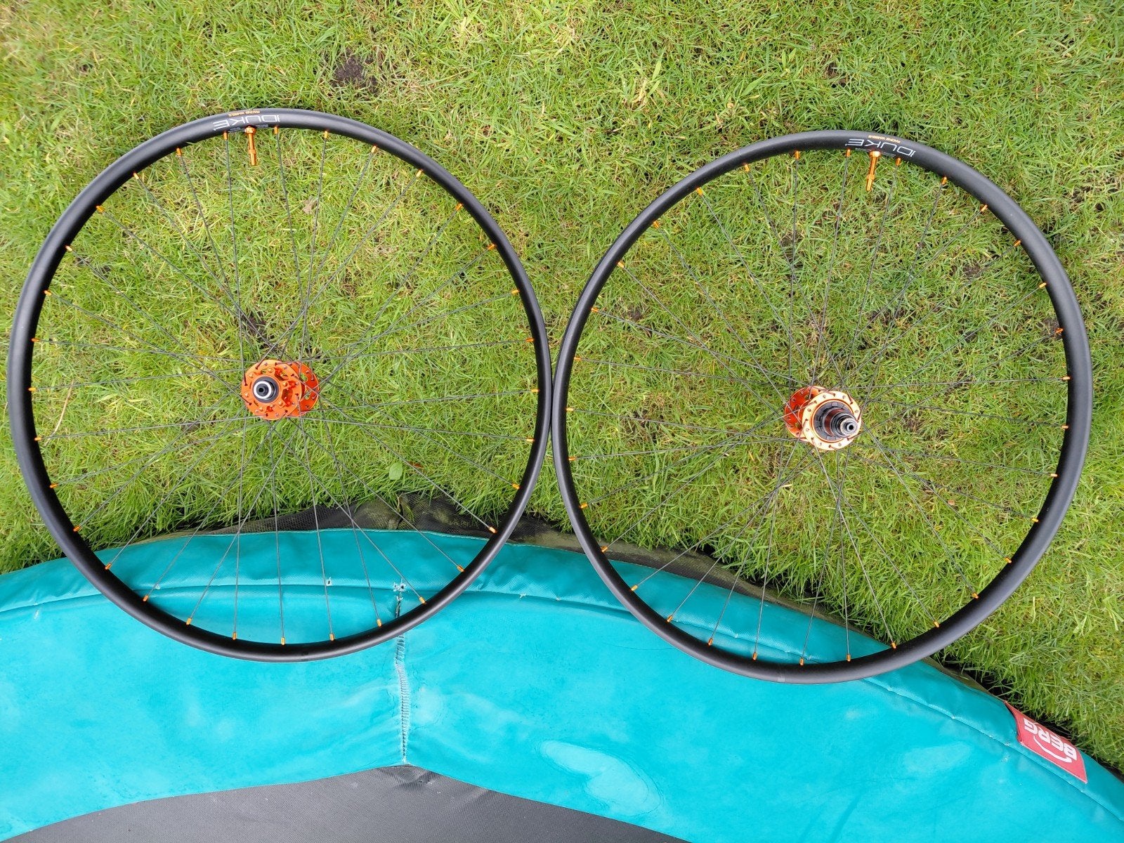 Wielset handgespaakt Duke/Sapim QR en 100/142, Fietsen en Brommers, Fietsonderdelen, Ophalen, Frame, Aluminium