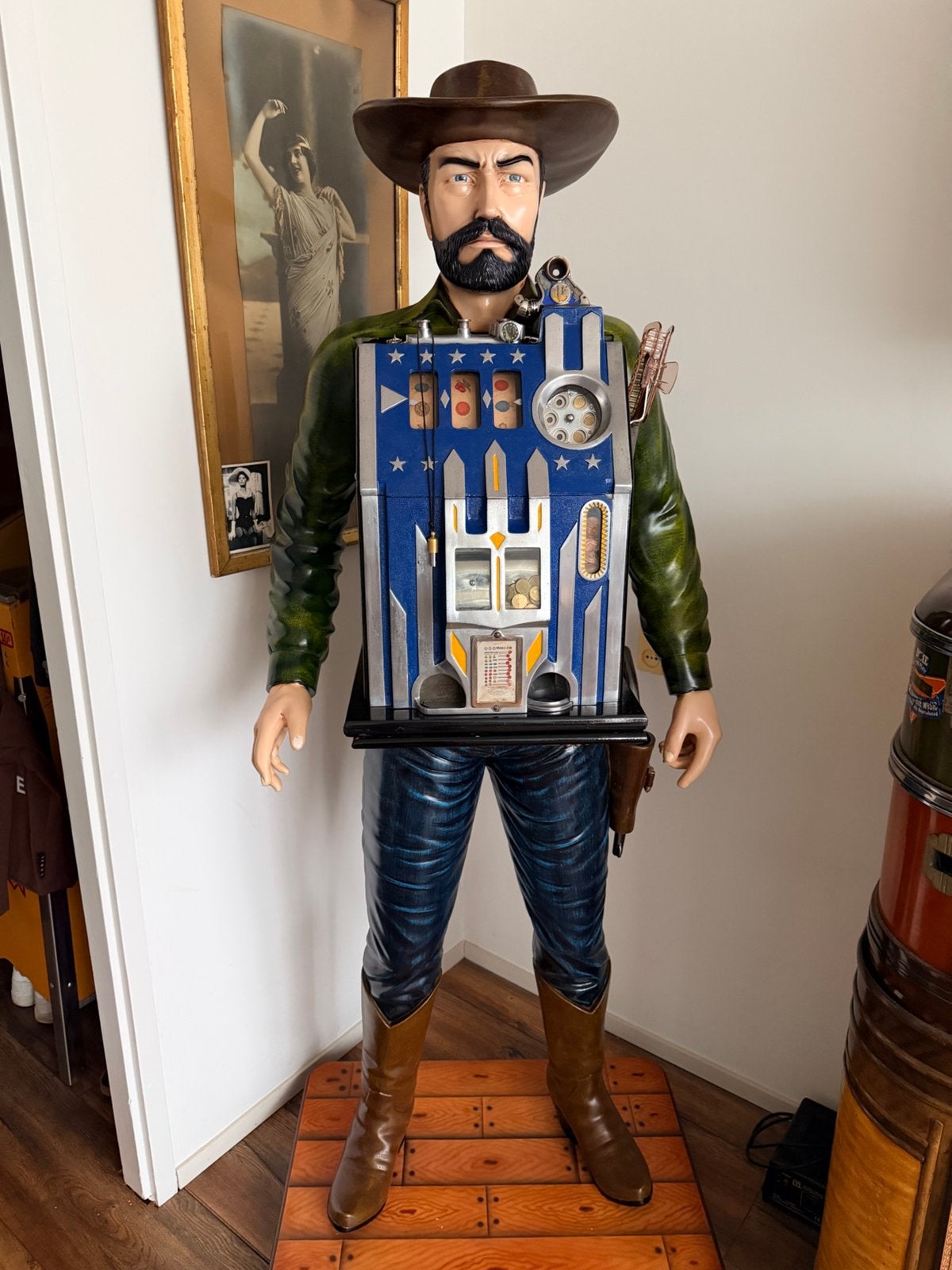 Unieke Cowboy Gokautomaat Beeld - Decoratief en Functioneel, Verzamelen, Overige munten, Ophalen, Gebruikt