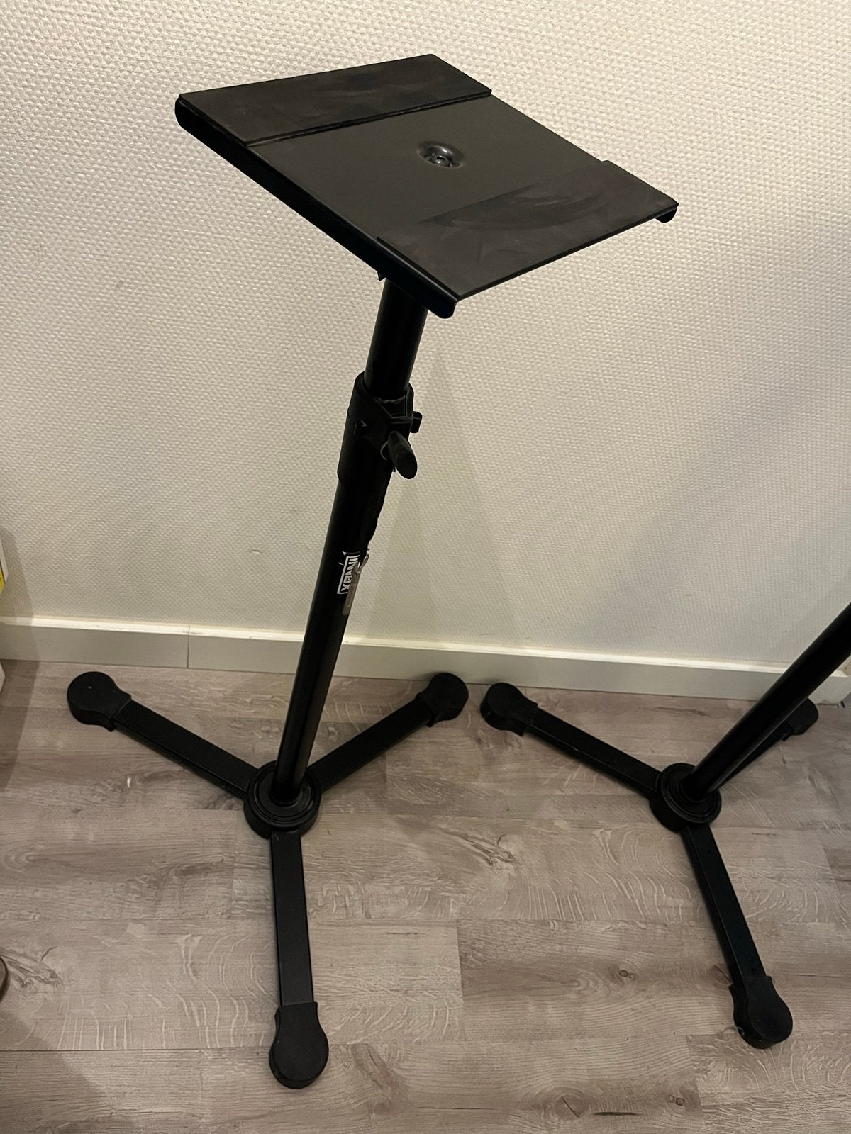 Innox speakerstatieven voor studio monitoren (set van 2), Muziek en Instrumenten, Ophalen, Gebruikt, Instrumentstandaard, Speaker
