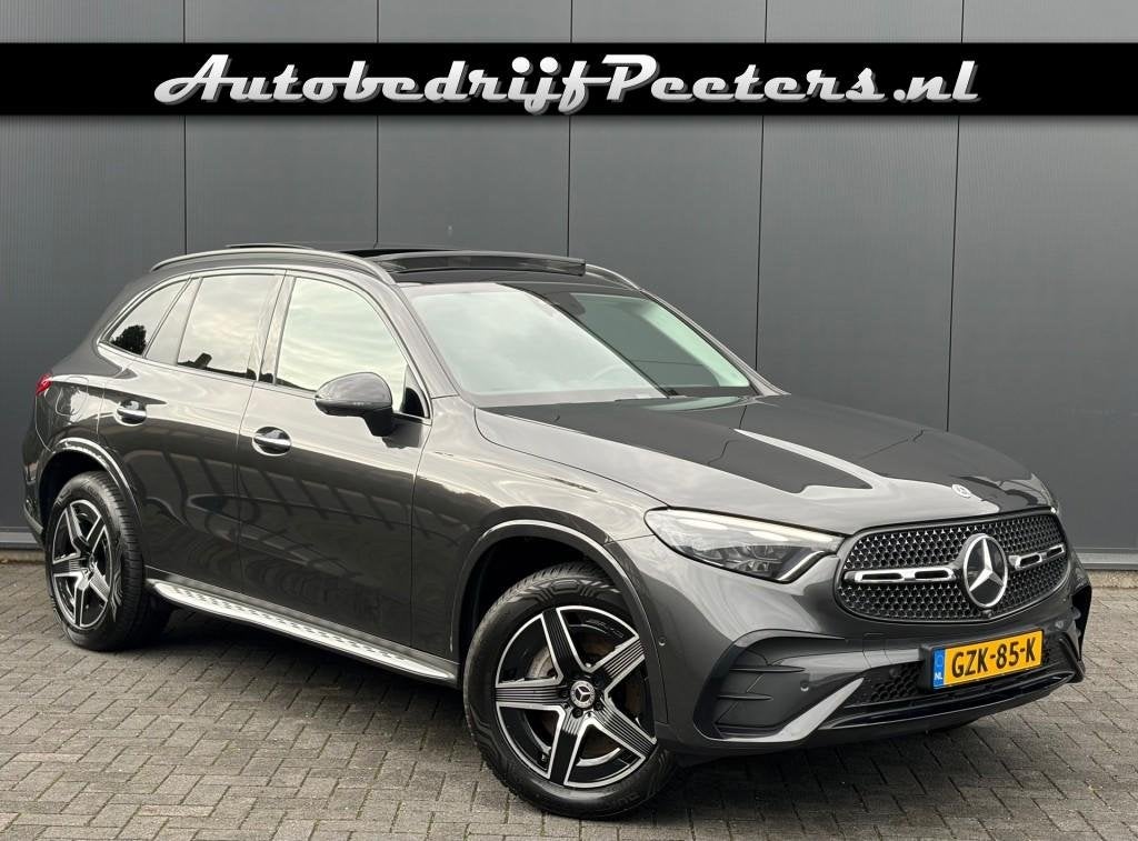 Mercedes-benz GLC-KLASSE 300e 4M AMG+Night Pano ACC Digital, Automaat, Gebruikt, 4 cilinders, 2000 kg