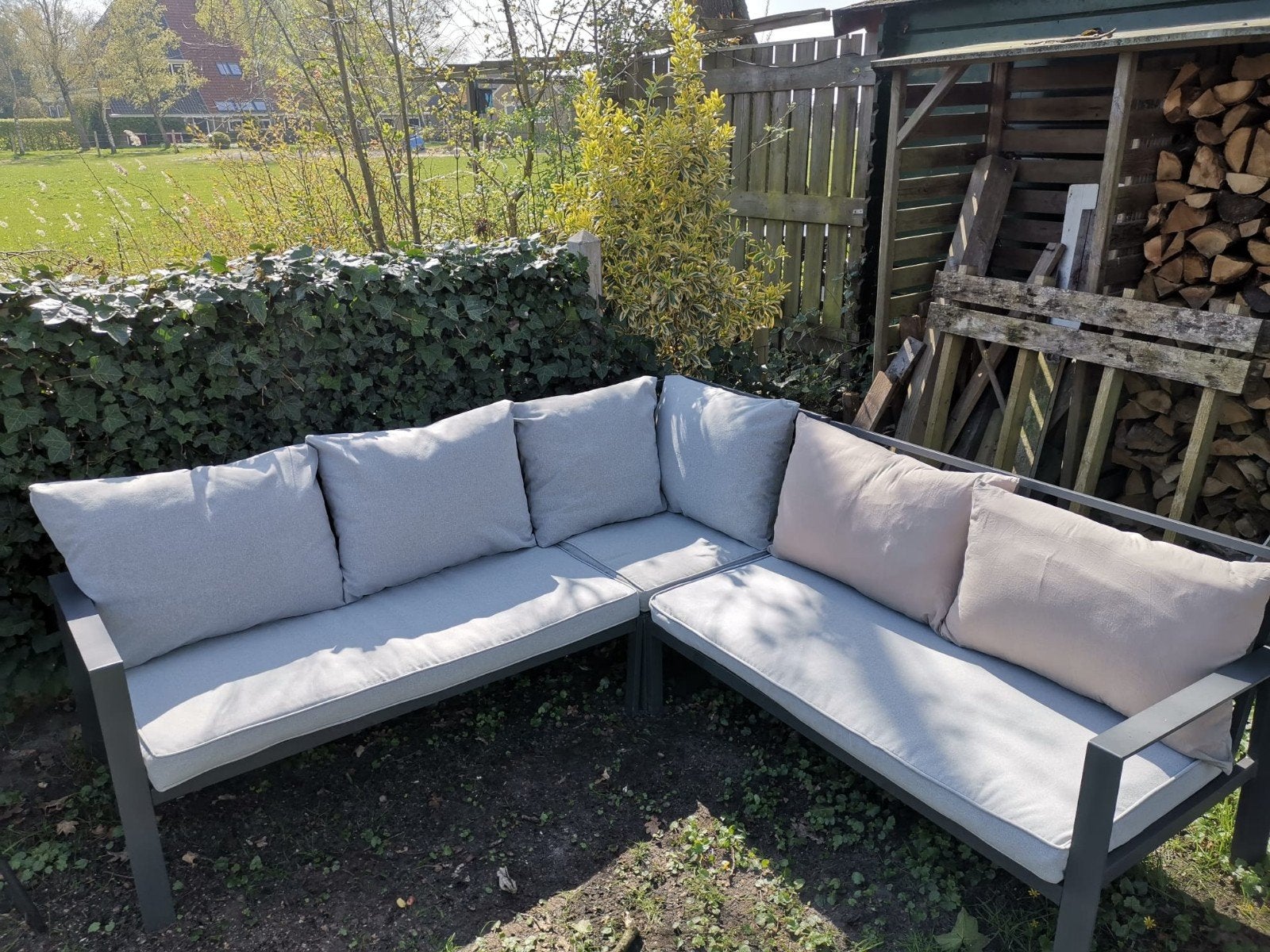 Loungebank met tafeltje, Ophalen, Gebruikt, Bank, Loungeset