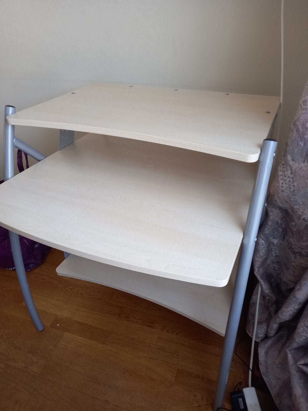 Computertafel., Huis en Inrichting, Ophalen, Zo goed als nieuw, 75 cm