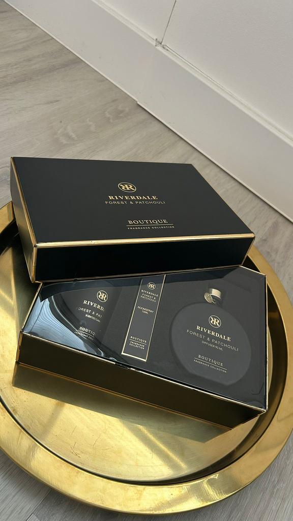 Riverdale winkelprijs €25,-, Sieraden, Tassen en Uiterlijk, Ophalen of Verzenden, Nieuw, Gehele gezicht