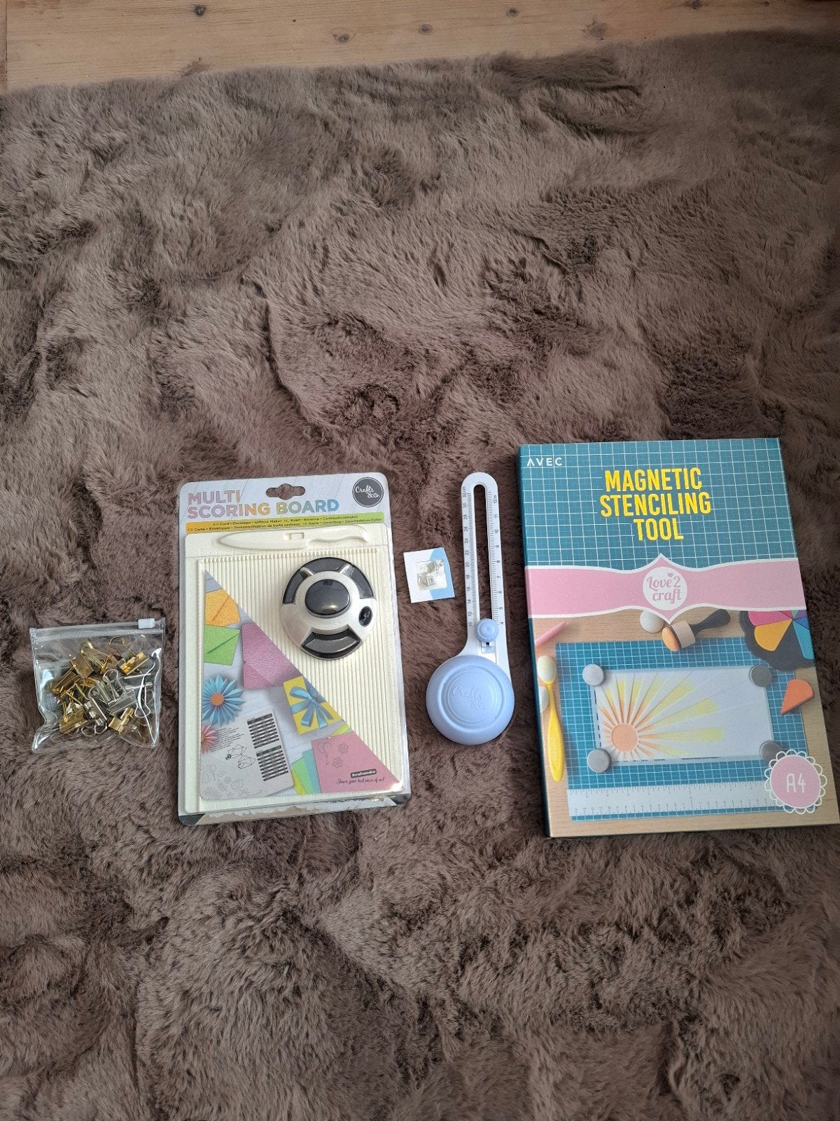 Knutselset: stenciling tool, cirkelsnijder en scoring board, Hobby en Vrije tijd, Ophalen, Meerkleurig, Kunststof, Knutselset