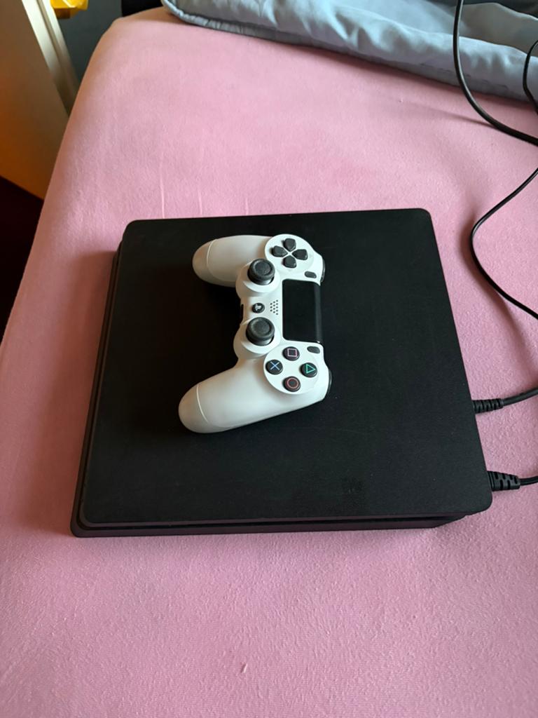 Ps4, Ophalen, Zo goed als nieuw, Met 1 controller, Slim
