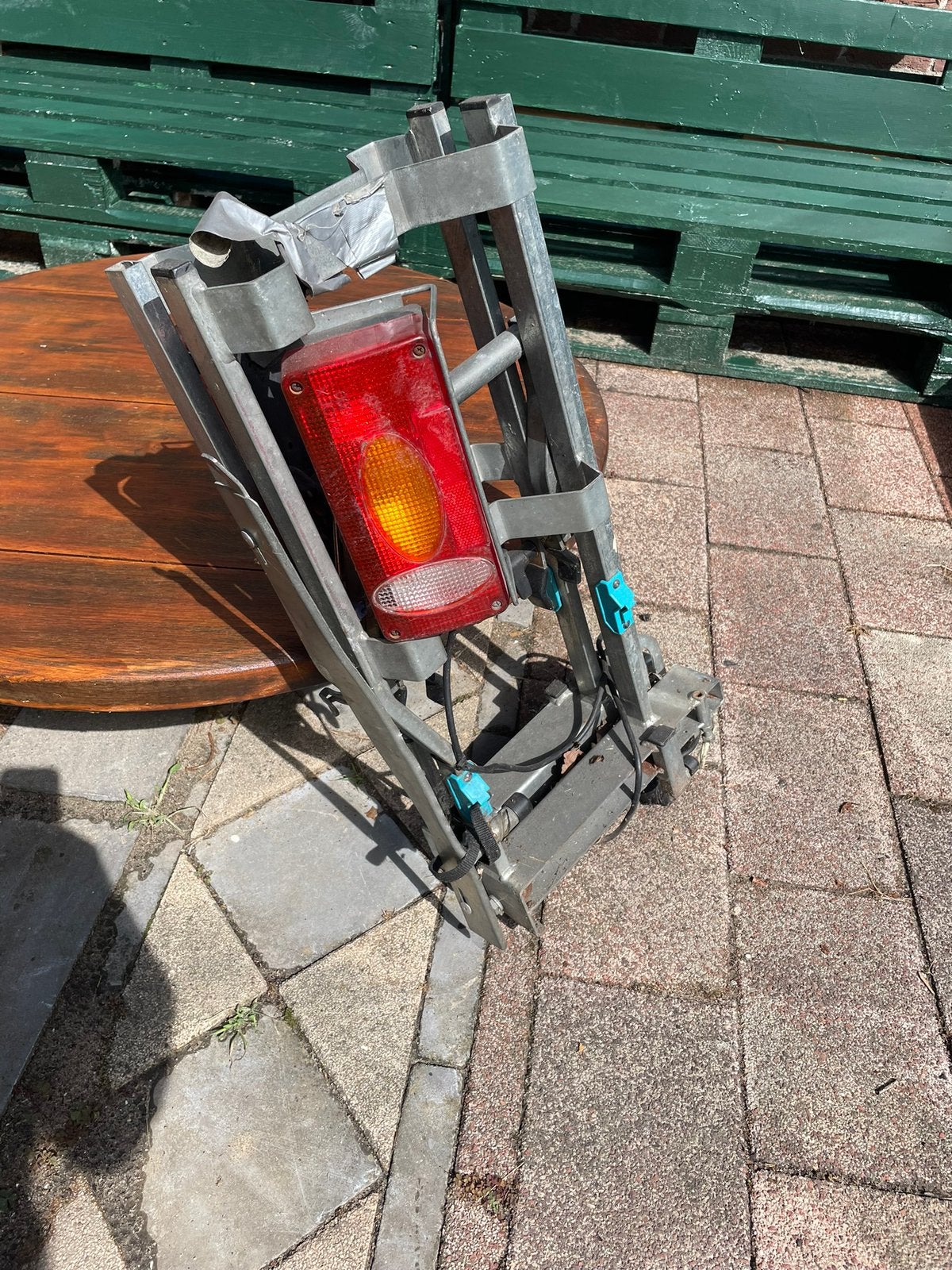 Opvouwbare fietsendrager, Ophalen, 2 fietsen, Gebruikt, Trekhaakdrager