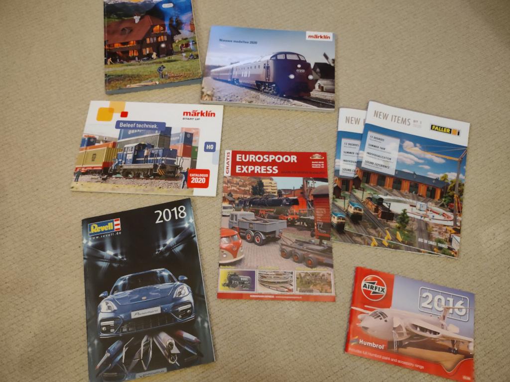 Diverse modelbouwbladen, z.g.a.n., Overige merken, Ophalen of Verzenden, Zo goed als nieuw, Groter dan 1:32