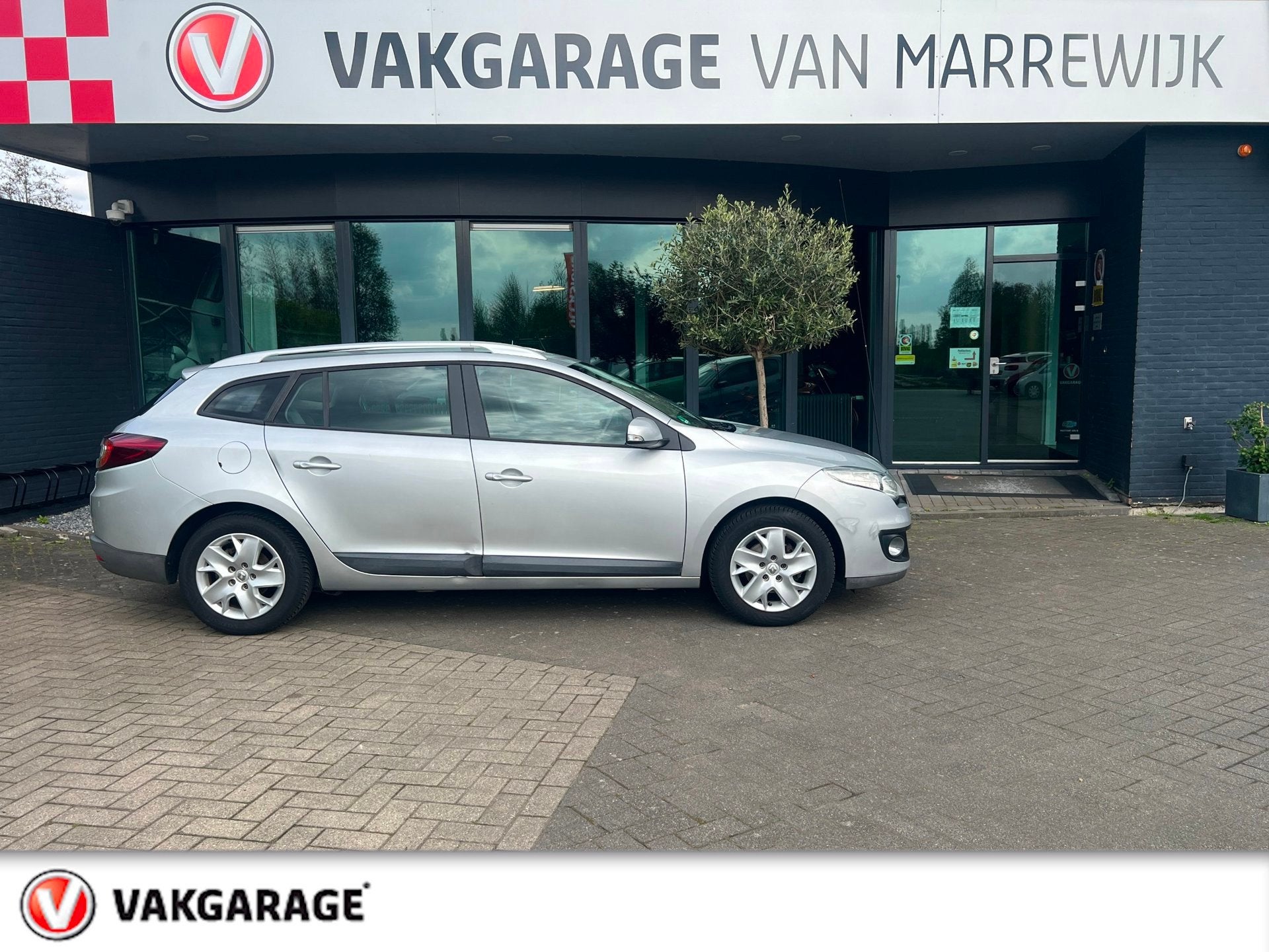 Renault Mégane Estate 1.5 dCi Expression, Auto's, Renault, Voorwielaandrijving, Euro 5, Gebruikt, 4 cilinders