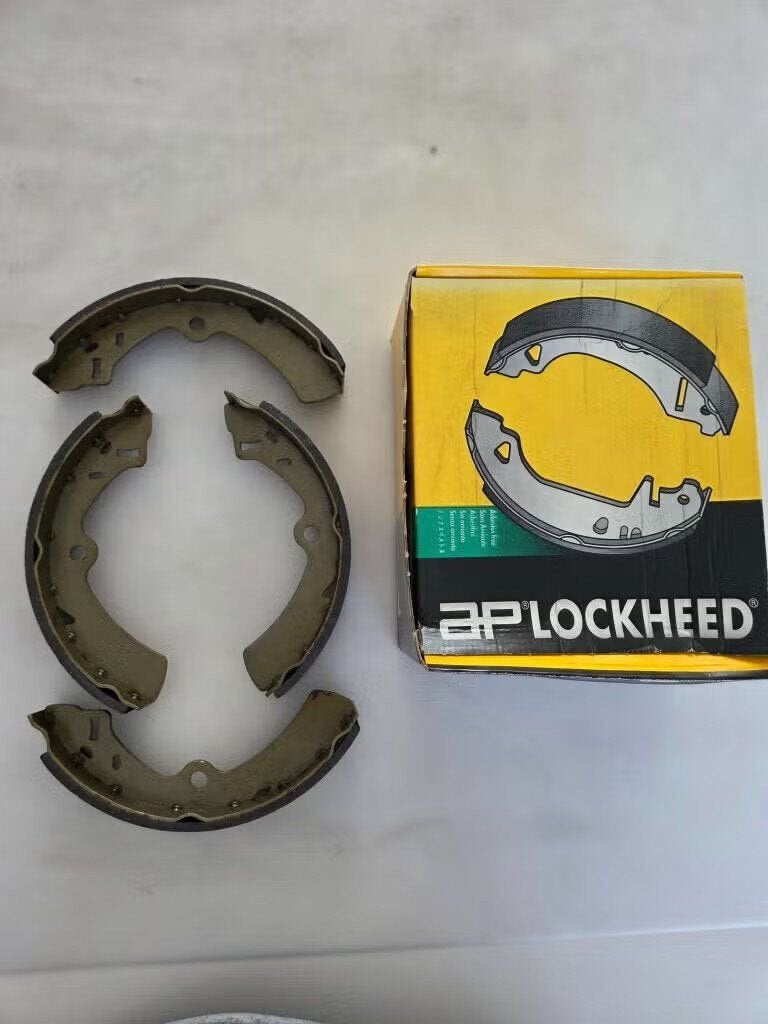 Set Remschoenen Suzuki SJ 410 413, -, Nieuw, Ophalen of Verzenden, Suzuki