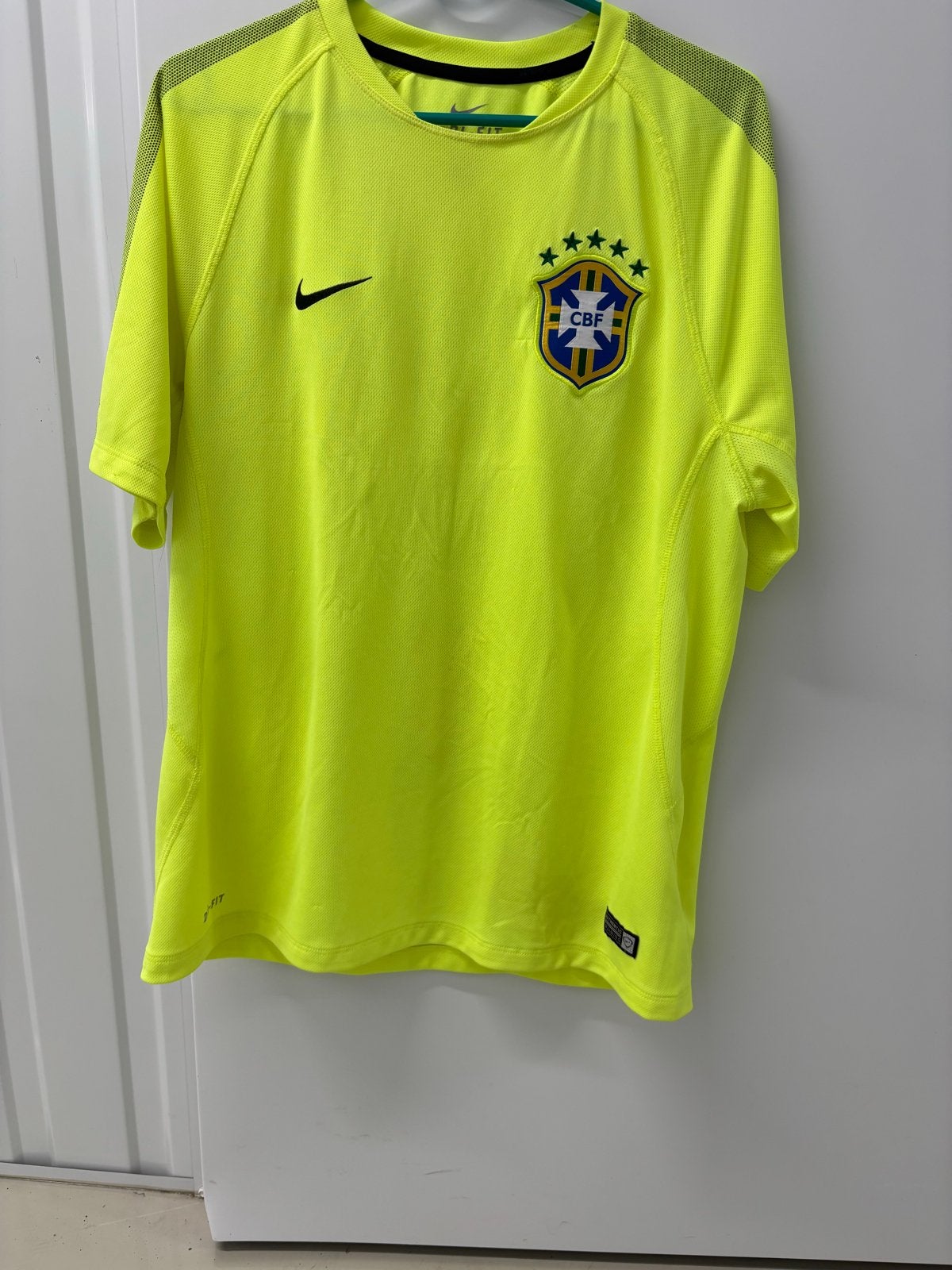 Nike Brazilië 2013/2014 training - Maat L - Goede Conditie, Sport en Fitness, Maat L, Ophalen of Verzenden, Gebruikt, Shirt