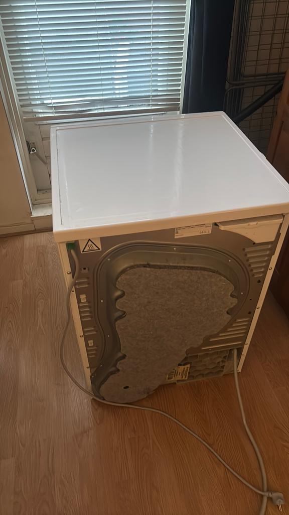 Bosch serie 4 warmptepompdroger, Ophalen, 6 tot 8 kg, Minder dan 85 cm, Zo goed als nieuw