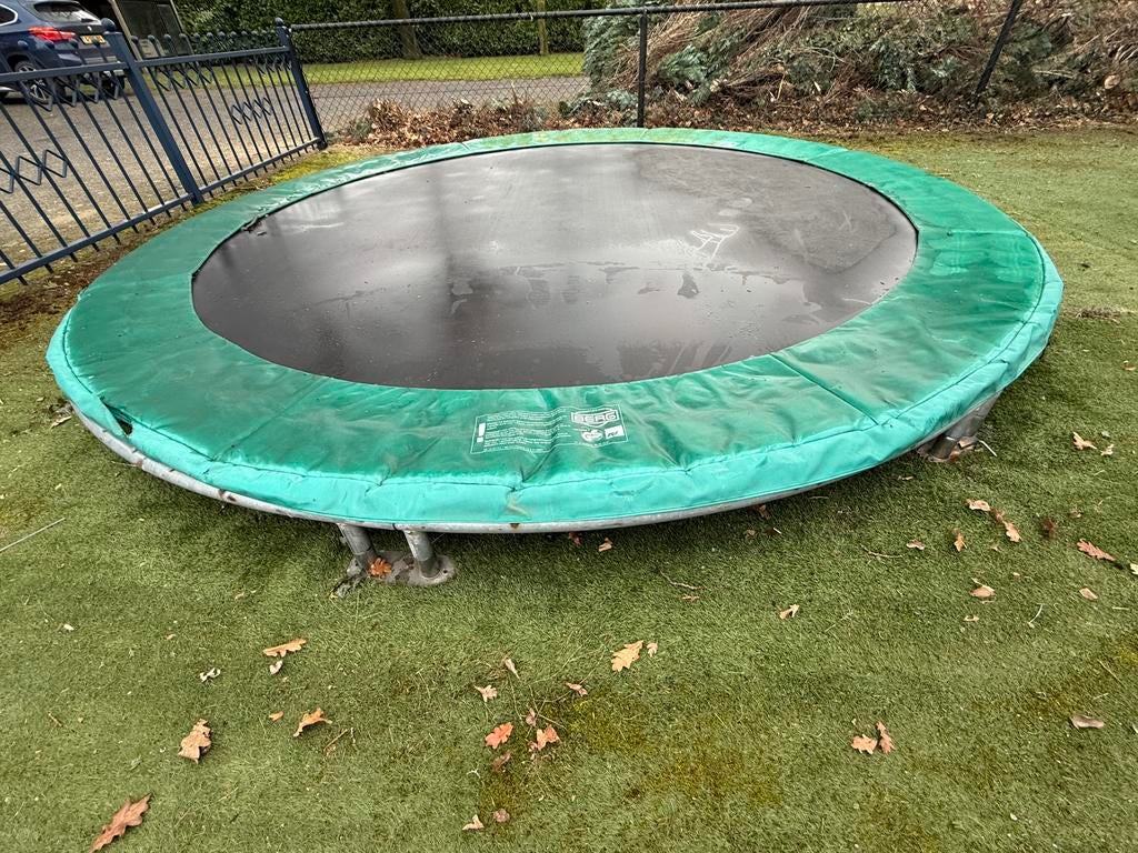 trampoline berg 380 inground, Ophalen, Gebruikt