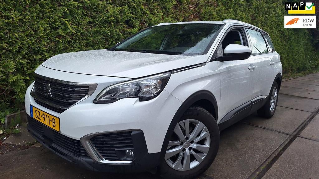 Peugeot 5008 1.2 PureTech Blue Lease Executive, Voorwielaandrijving, Gebruikt, 1199 cc, 1290 kg