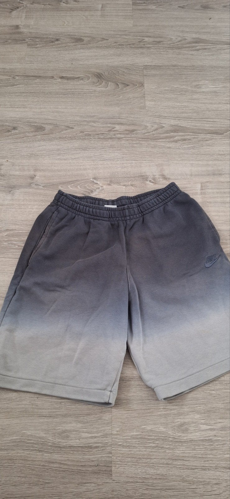 Nike shorts - Grijs/Zwart - Maat S, Kleding | Heren, Broeken en Pantalons, Meerkleurig, Nike, Ophalen of Verzenden, Gedragen