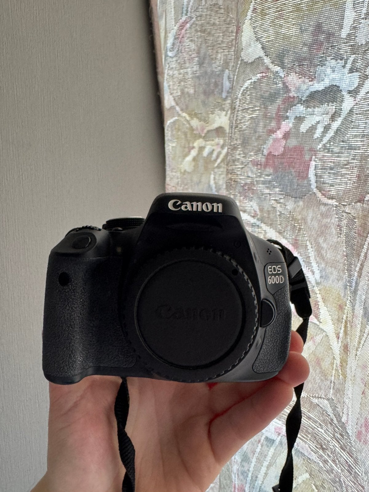 Canon EOS 600D digitale camera weinig gebruikt, Audio, Tv en Foto, Fotocamera's Digitaal, Ophalen, Spiegelreflex, Canon, Zo goed als nieuw