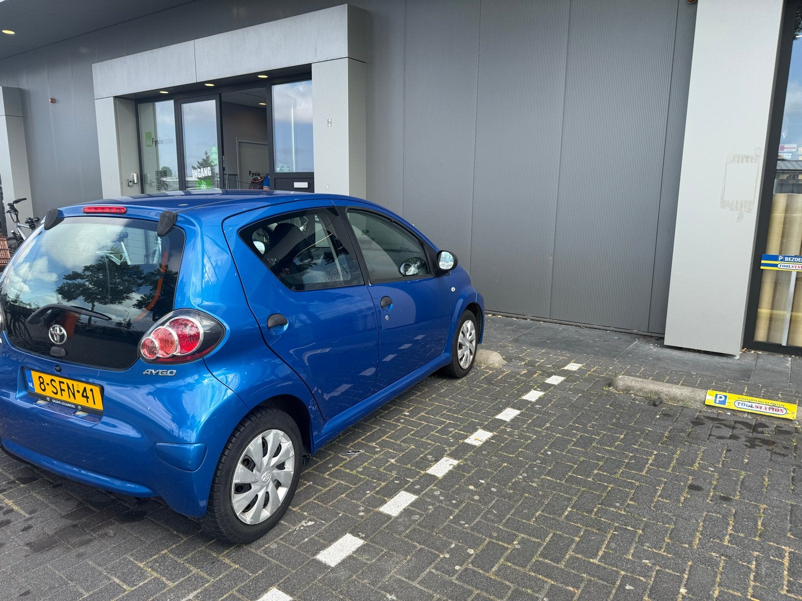 AIRCO+APK Toyota Aygo 1.0 12V Vvt-i 5DRS 2013 Blauw, Voorwielaandrijving, Euro 5, Stof, Origineel Nederlands