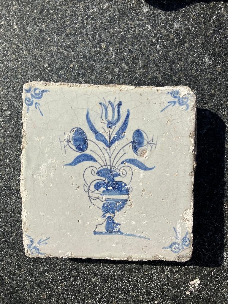 Antieke 17e eeuwse tegel Bloempot & Tulp, Ophalen of Verzenden