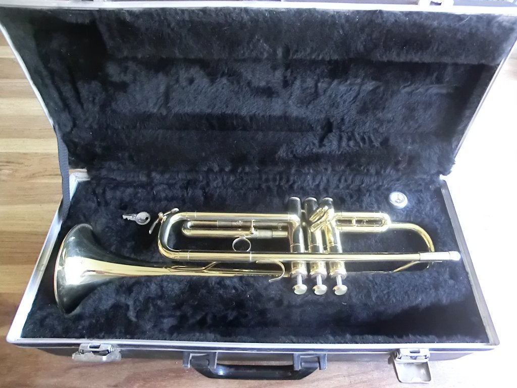Amati Kraslice TR-211 (of ATR-211) bes-trompet, Muziek en Instrumenten, Ophalen of Verzenden, Zo goed als nieuw, Bes-trompet, Met koffer