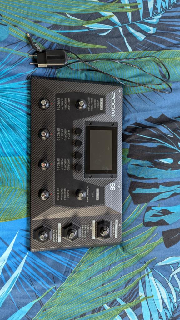 Zoom B6 Bass Multi-Effect Processor met draagtas, Muziek en Instrumenten, Ophalen of Verzenden, Zo goed als nieuw, Multi-effect