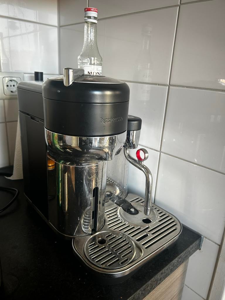 Nespresso koffiezetapparaat met melkopschuimer en 60 cups, Stoompijpje, Koffiepads en cups, Koffiemachine, Ophalen of Verzenden
