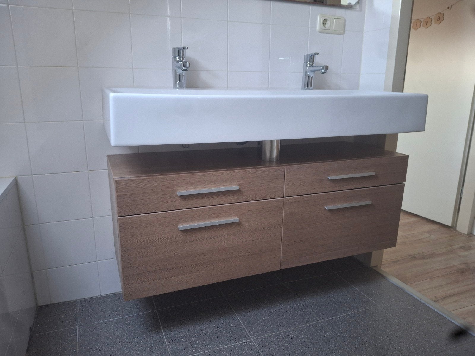 Keurig zwevend badmeubel, Ophalen, 100 tot 150 cm, Minder dan 100 cm, Wasbak of Wastafel