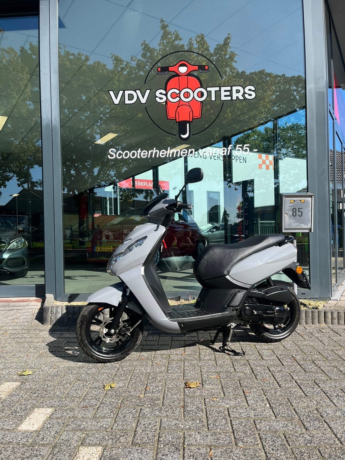 Peugeot kisbee nardo grijs 4 takt, Ophalen, Overige modellen, Zo goed als nieuw, Benzine