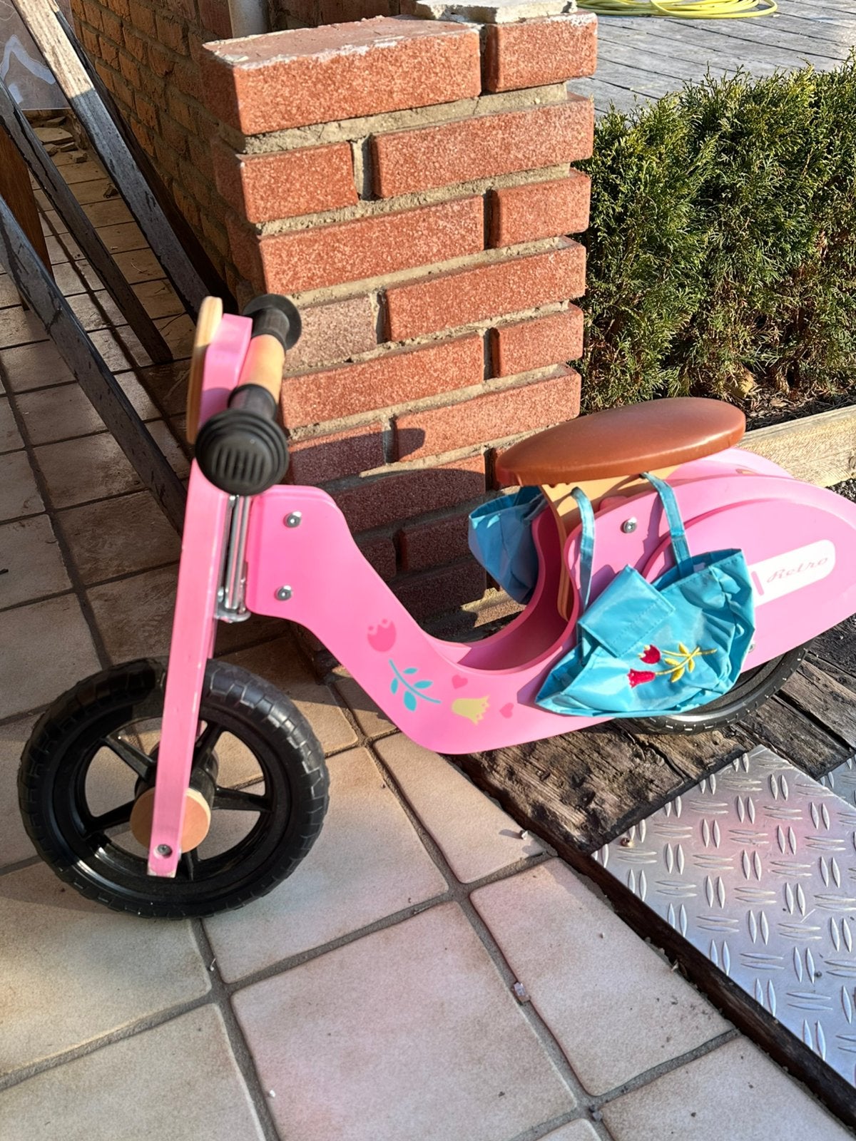 Roze houten loopfiets 'Retro' voor meisjes, Ophalen, Zo goed als nieuw