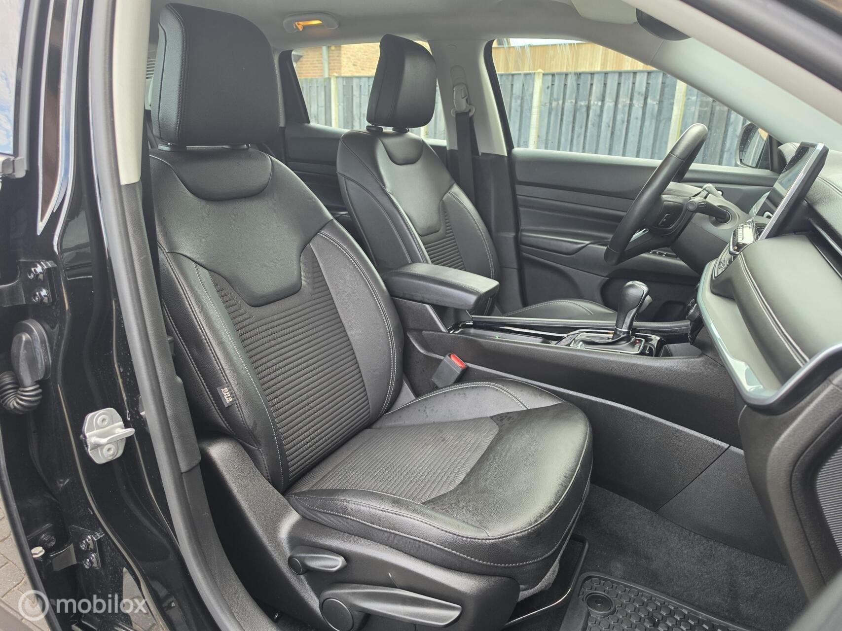 JEEP COMPASS 4XE PLUG-IN HYBRID ACC 360CAM CARPLAY STOELVERW, Automaat, Leder en Stof, Zwart, Bedrijf