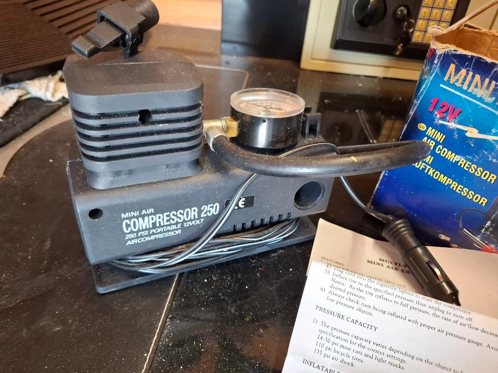 Compressor 12 V, Ophalen, Zo goed als nieuw