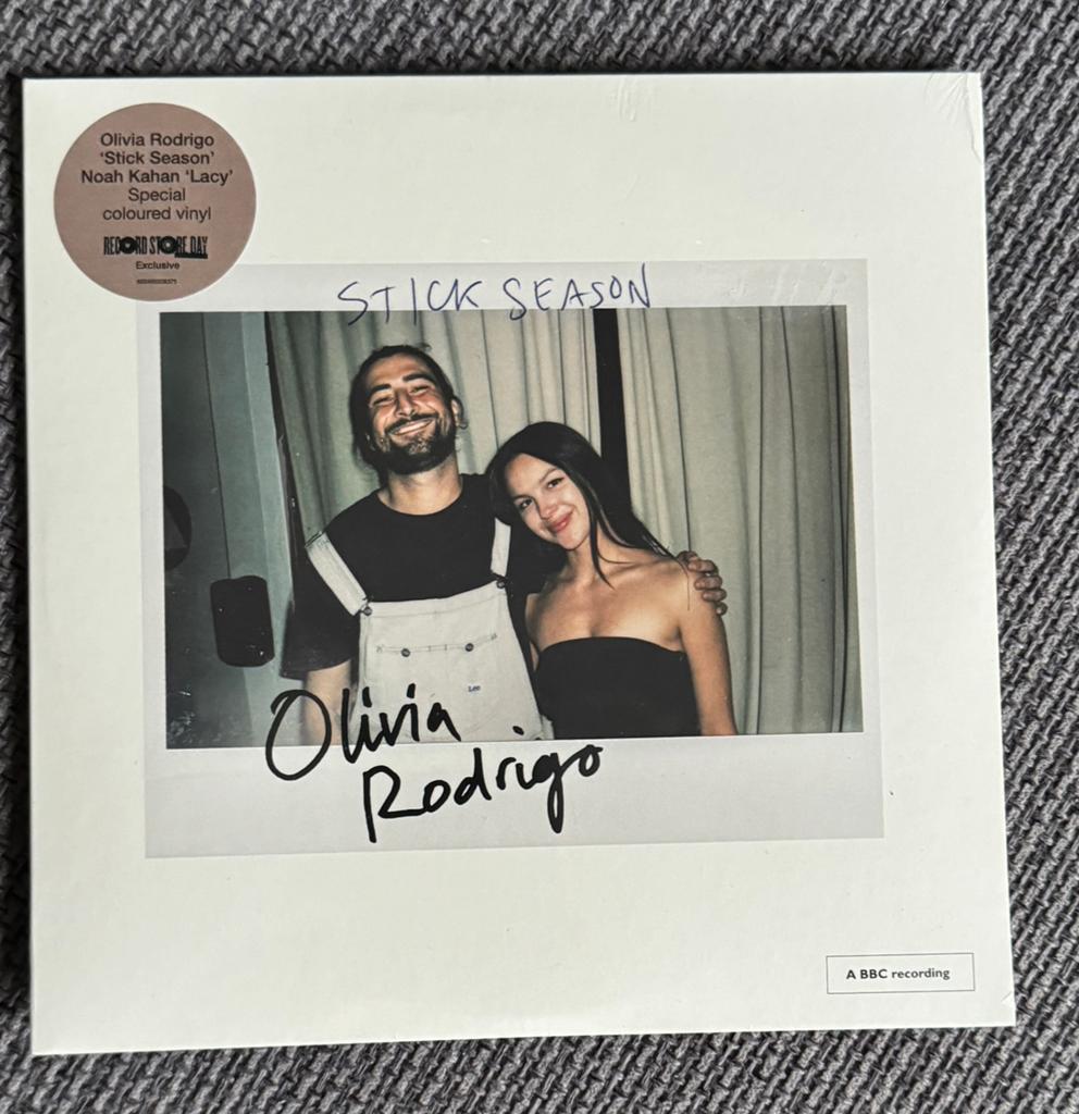 Olivia Rodrigo 'Stick Season' (record store day), Ophalen, Nieuw in verpakking, 7 inch