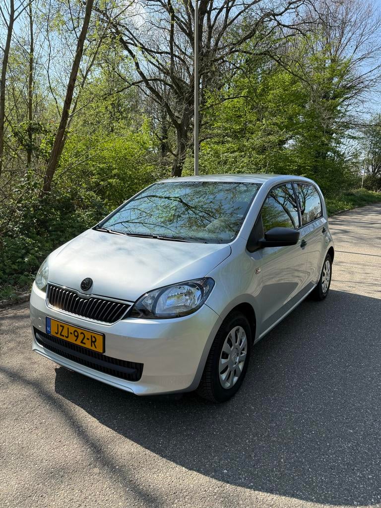Skoda Citigo 1.0 75pk Greentech 5D 2016 Grijs, Auto's, Voorwielaandrijving, 4 stoelen, Handgeschakeld, Particulier