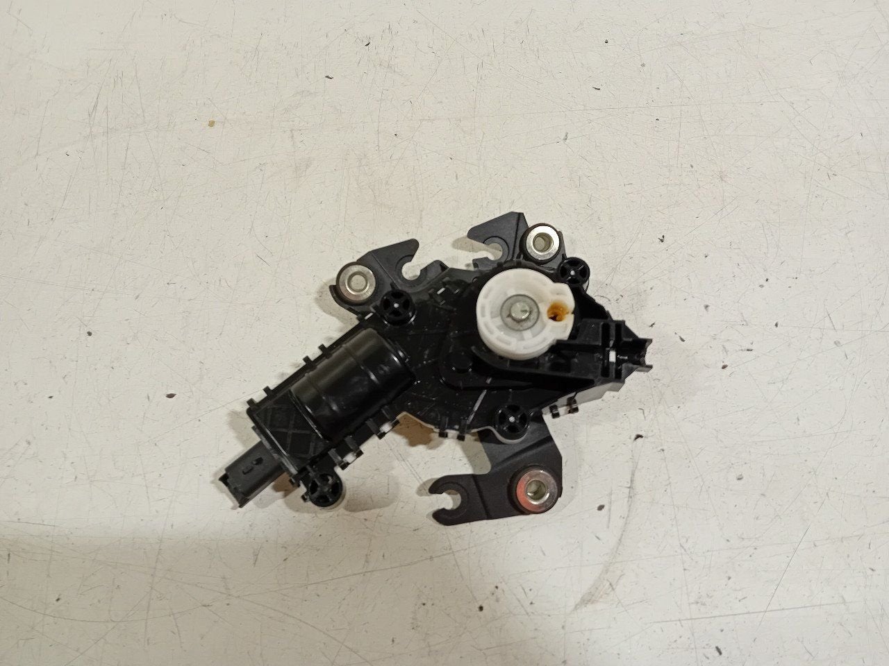 Achterklep motor Peugeot 3008, Onderdelen@venauto.nl, Van der Ven Autorecycling B.V., Gebruikt, Ettenseweg 76, 4706 PB Roosendaal, The Netherlands